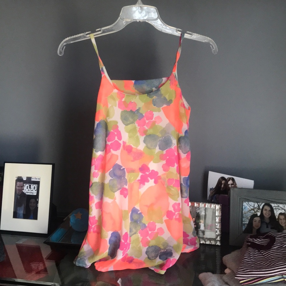neon top!